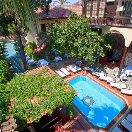Spectacular Penthouse With Terrace Near Hadrian's Gate Homestay Antalya