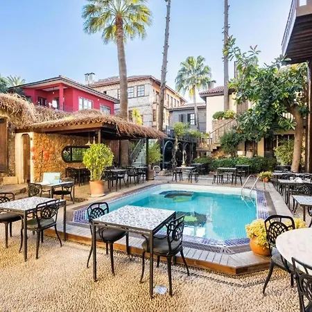 Spectacular Penthouse With Terrace Near Hadrian's Gate Antalya