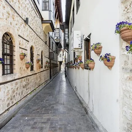 Spectacular Penthouse With Terrace Near Hadrian's Gate * 안탈리아